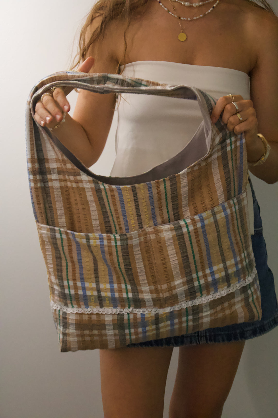 Monfon The Label Tote Bags