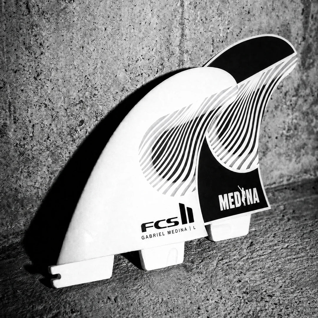 FCS II Gabriel Medina PC Tri Fins Black/ White