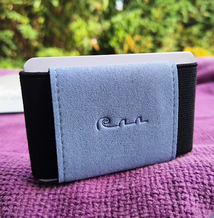 Submerge Submersible Wallet Pack