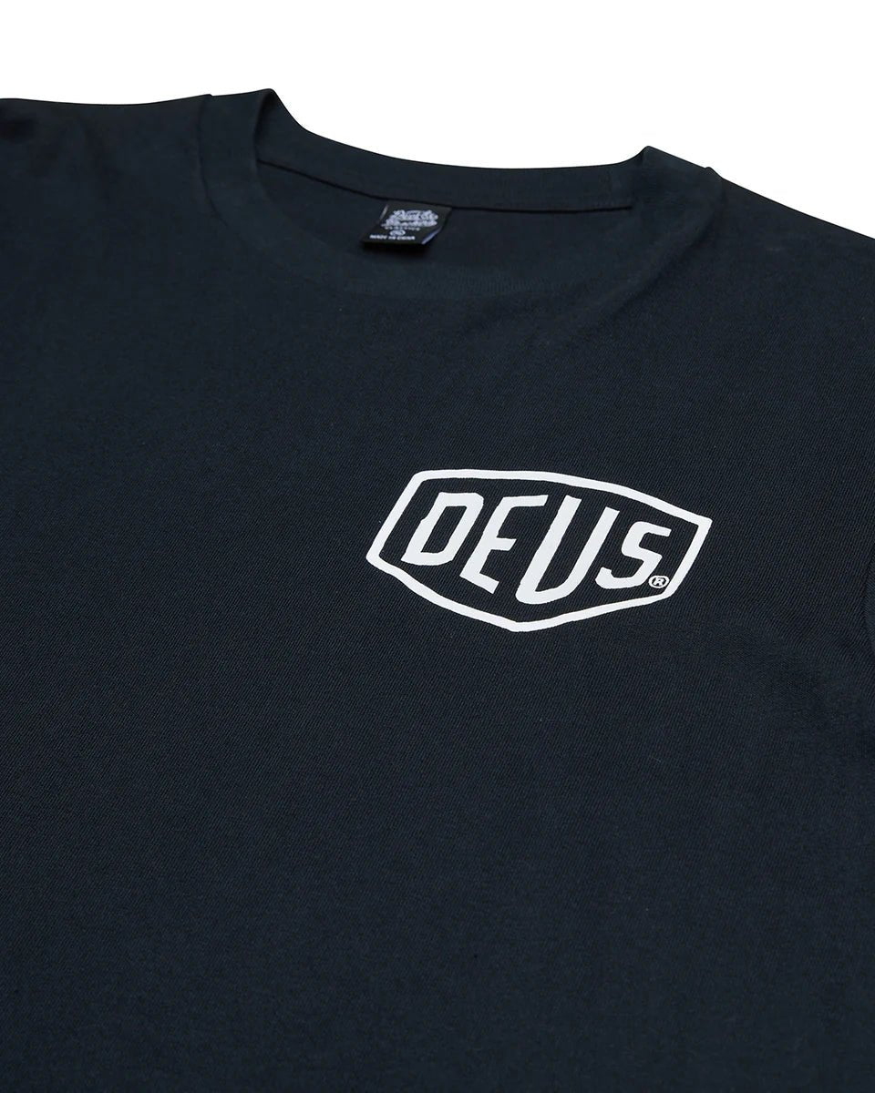Deus Carby Pickup Tee - Gowings Pacific Trader