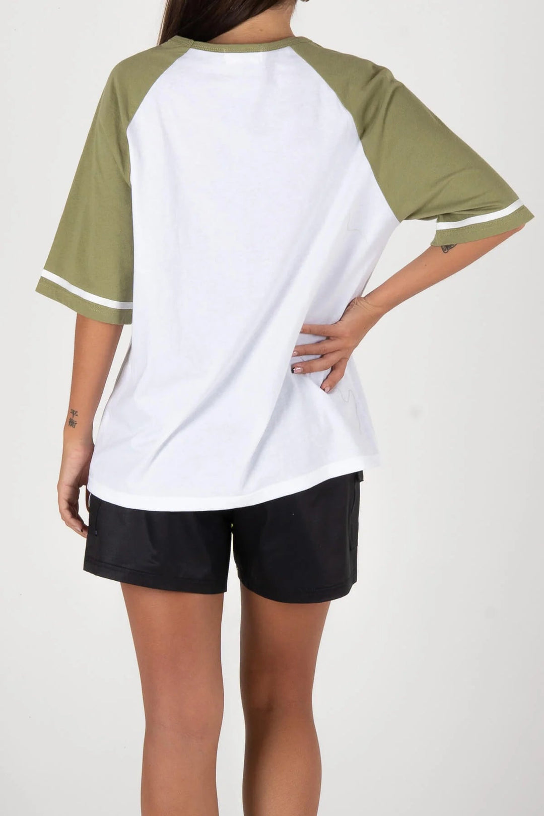 Chillzone Raglan TE - Gowings Pacific Trader